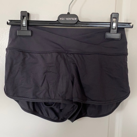 Lululemon hot yoga shorts